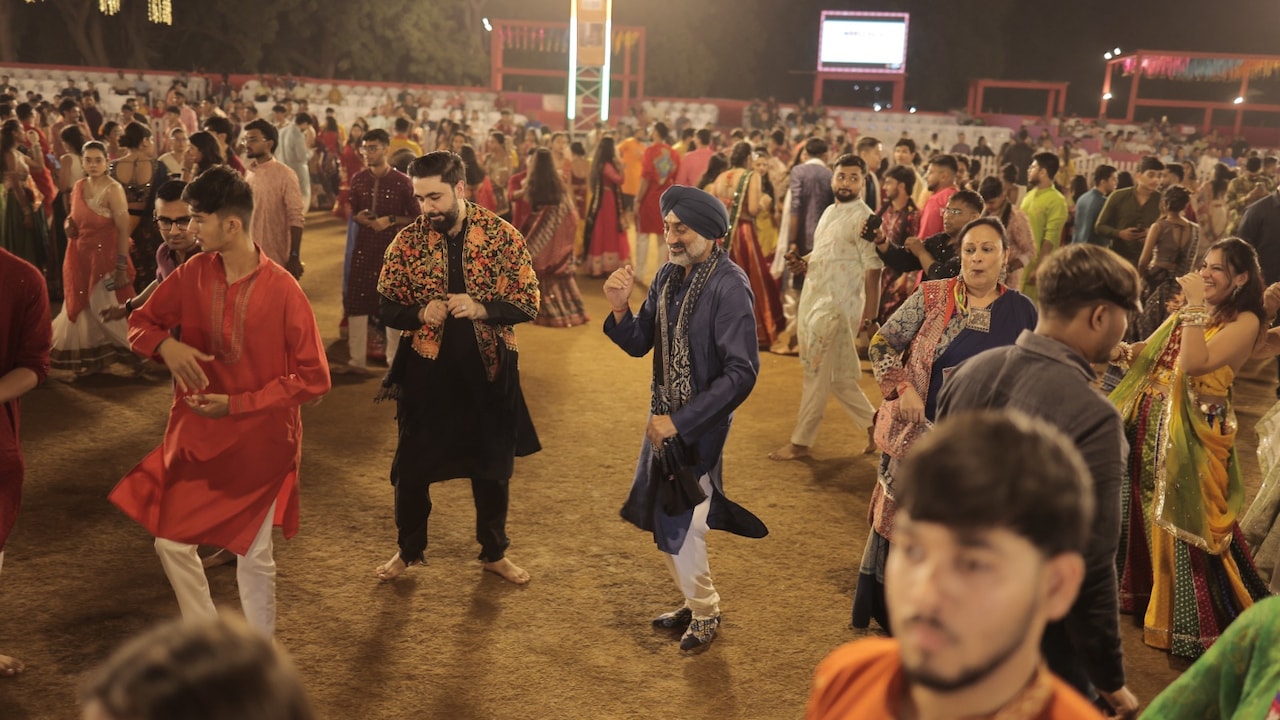 Watch: Air Force Chief Grooves To Garba Beats At Gujarat Navratri Event