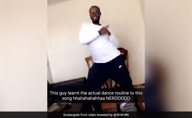 VIDEO: इस विदेशी ने प्रीति जिंटा की तरह किया धमाकेदार डांस, कुछ इस तरह लचकाई कमर