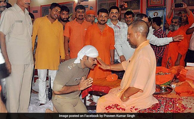 "Feeling Blessed": Cop Kneels, Folds Hands Before Yogi Adityanath