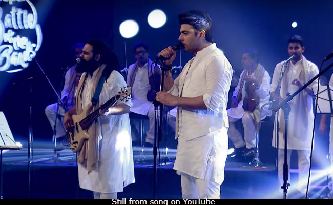 'Fawad Khan, Too Good.' The Internet Absolutely Loves His Song <I>Satrangi</i> From <I>Pepsi Battle Of The Bands</i>