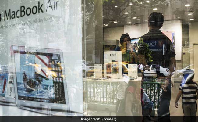 Apple Loses Key Sales Executives as India Strategy Stumbles