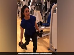 दिव्यांका त्रिपाठी को मिली पेट भर खाने की ऐसी सजा, 10 लाख बार देखा गया Video दिव्यांका त्रिपाठी को मिली पेट भर खाने की ऐसी सजा, 10 लाख बार देखा गया Video