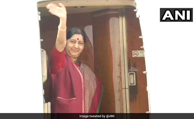 Sushma Swaraj Arrives In Vietnam To Deepen Strategic Cooperation