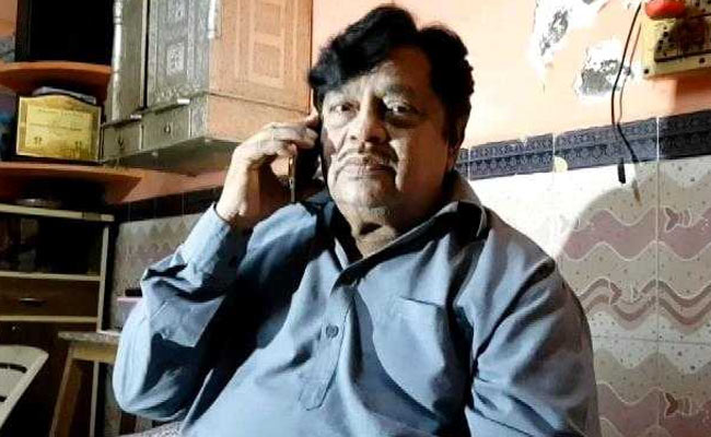 शत्रुघ्न सिन्हा के हमशक्‍ल को महंगा पड़ा चैनल का स्टिंग ऑपरेशन, 15 साल से काट रहे कोर्ट के चक्‍कर