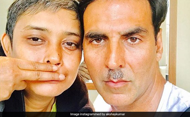 अक्षय कुमार के अजीबोगरीब मूंछ का उड़ा मजाक, फैन्स बोले- एकदम जेठालाल...