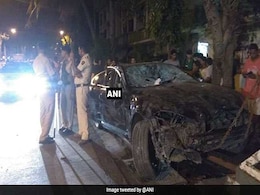 Speeding Jaguar Hits 10 Cars In Mumbai, Children Among Injured Speeding Jaguar Hits 10 Cars In Mumbai, Children Among Injured