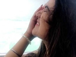 नियाग्रा फॉल्स की बौछारों में भीगने का इस सिंगर ने यूं लिया मजा, वीडियो हुआ वायरल नियाग्रा फॉल्स की बौछारों में भीगने का इस सिंगर ने यूं लिया मजा, वीडियो हुआ वायरल