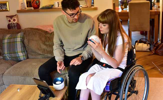 Student Designs Controller "Mylo" To Boost Disabled Sister's Dexterity