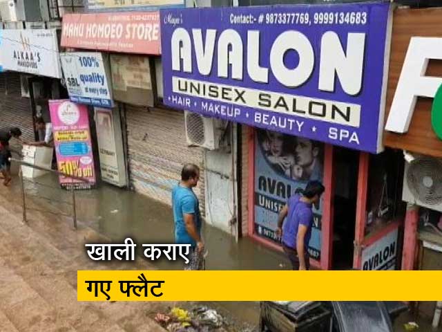 ग्राउंड रिपोर्ट: गाजियाबाद में दो सोसायटी खतरे में