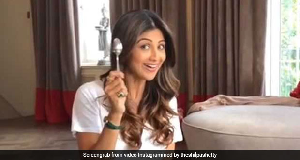 Eat Healthy On A Holiday: Shilpa Shetty Kundra Shows Us How!