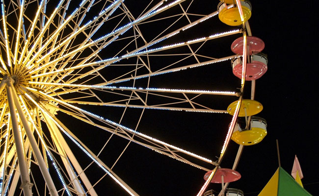 Amusement Park Ride Turns Fatal As Noida Woman Falls Off Ferris Wheel