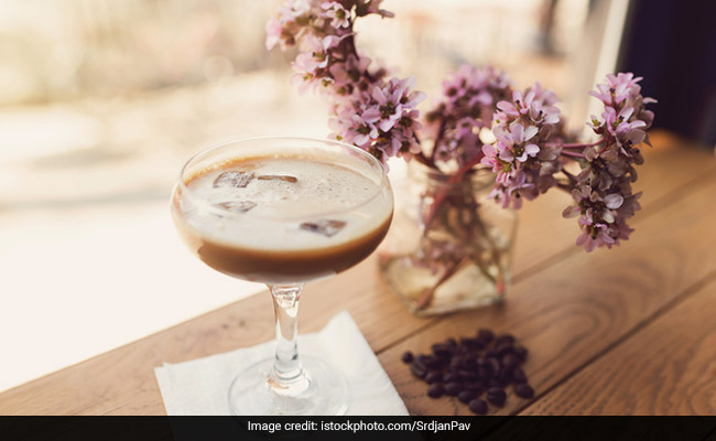 4 Recipes To Up Your Monsoon Cocktail Game With Amarula