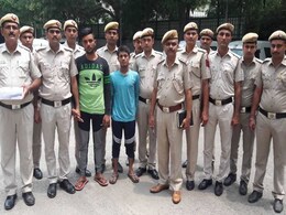 मामूली कहासुनी पर युवक की चाकुओं से गोदकर हत्या, दो गिरफ्तार मामूली कहासुनी पर युवक की चाकुओं से गोदकर हत्या, दो गिरफ्तार