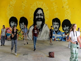 What John Lennon Told Maharishi While Leaving His Ashram After Fallout What John Lennon Told Maharishi While Leaving His Ashram After Fallout