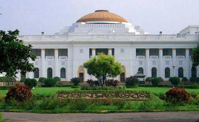 Pending Pleas No Hurdle To Solving BJP MLAs Suspension From Bengal Assembly: Court