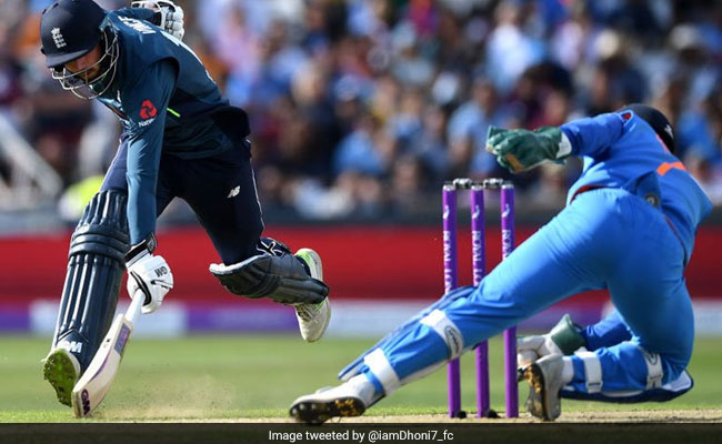 VIDEO: मैच हारे लेकिन हीरो बने MS Dhoni, बल्लेबाज को ऐसे चालाकी से बनाया शिकार