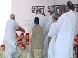 अटल जी के अस्थि कलश को कुछ ने इस तरह उठाया जैसे कि वह कोई ट्रॉफी हो : शिवसेना अटल जी के अस्थि कलश को कुछ ने इस तरह उठाया जैसे कि वह कोई ट्रॉफी हो : शिवसेना