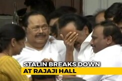 Karunanidhi's Son MK Stalin Breaks Down On Hearing Court Ruling On Burial Karunanidhi's Son MK Stalin Breaks Down On Hearing Court Ruling On Burial