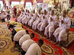 Thai Cave Boys Pray For Good Luck After First Night Home Thai Cave Boys Pray For Good Luck After First Night Home