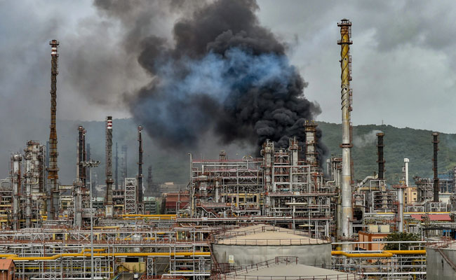 45 Injured In Massive Fire At Mumbai Oil Refinery, Explosions Heard