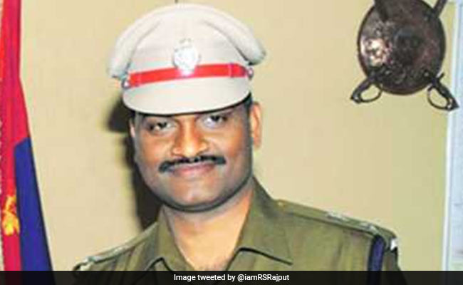 मुरादाबाद के SSP से मिलिए, दफ्तर में फरियादियों को मिलती है कॉफी, बदल दी पुलिस की छवि