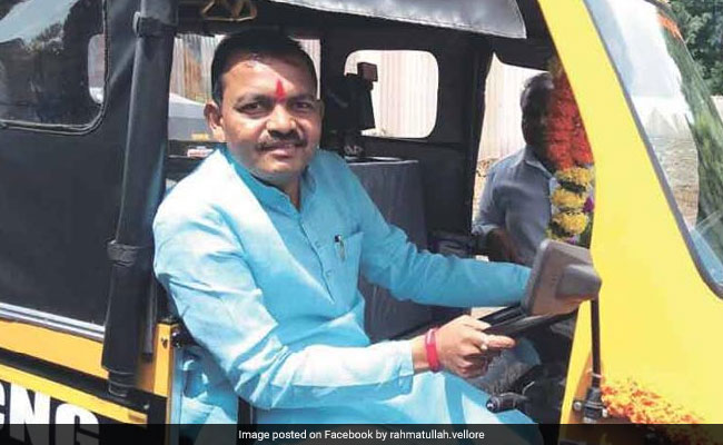 कभी ऑटोरिक्शा चलाते थे ये बीजेपी नेता, ऐसे बने शहर के महापौर