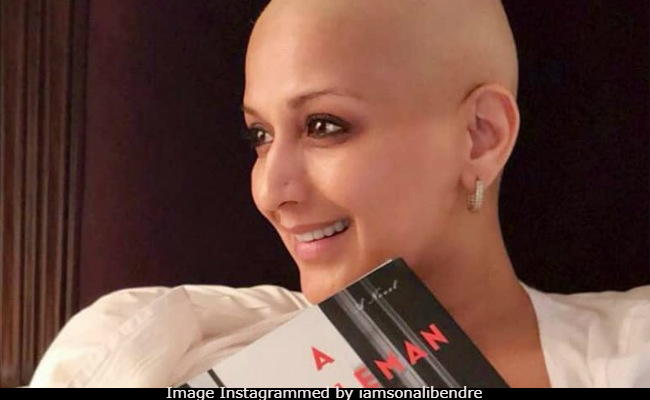 Sonali Bendre, Battling Cancer, Is Keeping Her Book Club Up And Running. Here's An Update