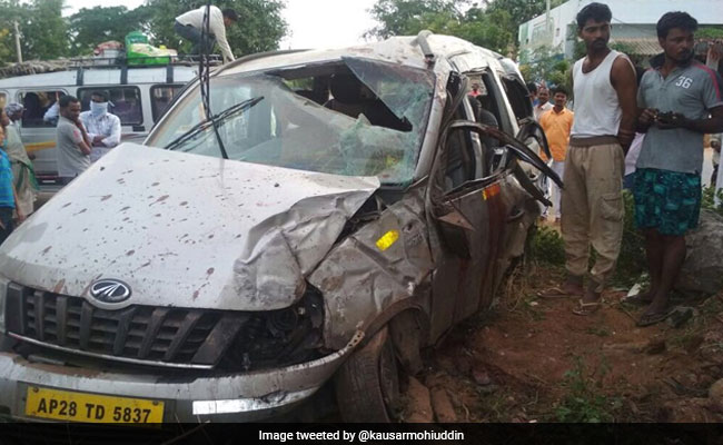 6 Of Family Including 5-Year-Old Killed In Telangana; Car Hit Bus Shelter