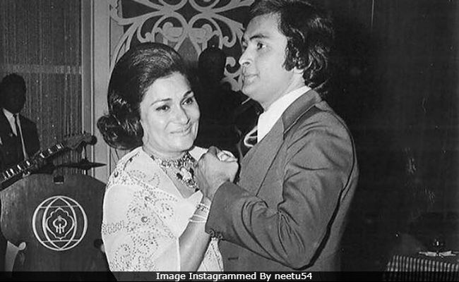 On Rishi Kapoor's Birthday, Wife Neetu Struck Gold In Family Photo Archive