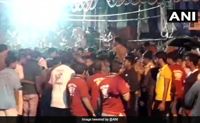 बिहार : मुजफ्फरपुर के गरीबनाथ मंदिर में भगदड़, 15 लोग घायल