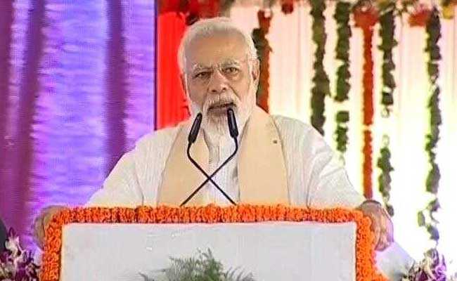 मिर्जापुर में बोले पीएम मोदी: पिछली सरकारों की वजह से 300 करोड़ की योजना में लगे साढ़े तीन हजार करोड़ रुपये