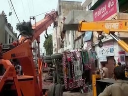 Man Crushed Under Truck, Woman Saved After Road Gives Away In Agra Man Crushed Under Truck, Woman Saved After Road Gives Away In Agra