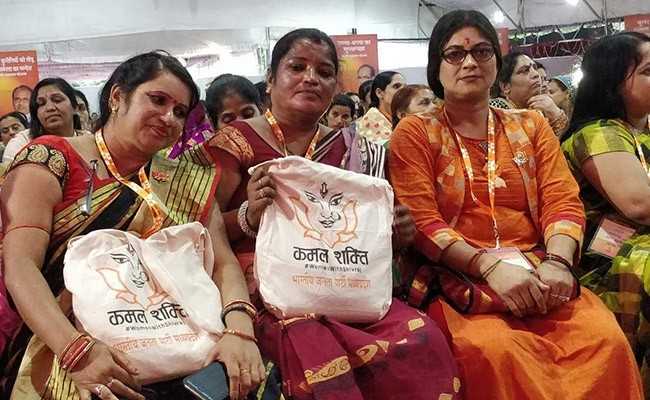 मध्यप्रदेश में 'कमल शक्ति' के नाम से महिलाओं की फौज तैयार कर रही बीजेपी