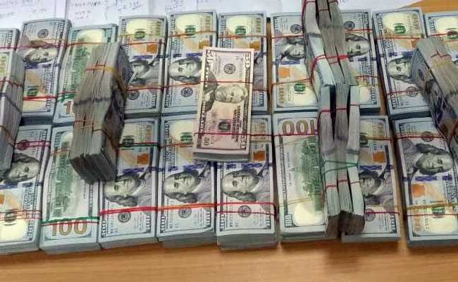 Man Smuggling Foreign Currency Worth 24 Lakh Held At Delhi Airport