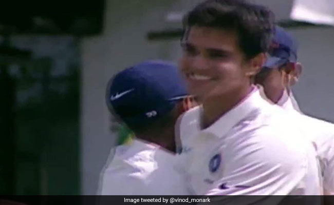 VIDEO: अर्जुन तेंदुलकर ने लिया पहला इंटरनेशनल विकेट, ऐसे दिया बल्लेबाज को चकमा