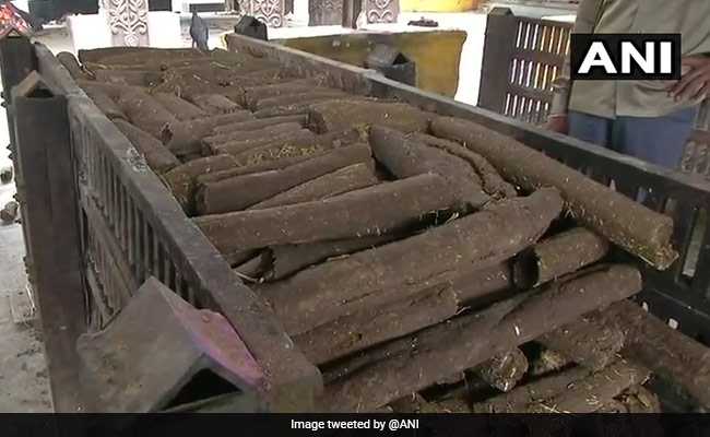 For Eco-Friendly Funerals, Raipur To Use Logs Of Cow Dung