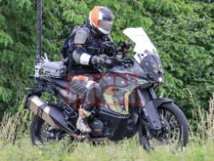 Updated KTM 1090 Adventure Spied Testing