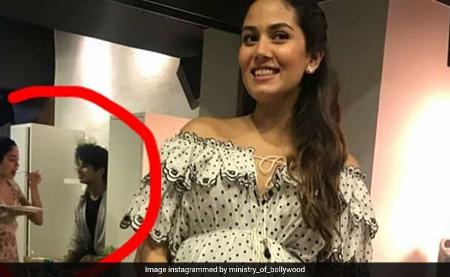 Inside Pics: मीरा राजपूत के Baby Shower में कुछ इस अंदाज में दिखे जाह्नवी कपूर और ईशान खट्टर...