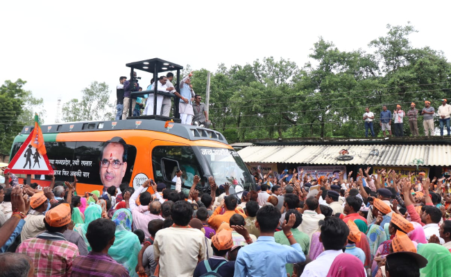 Nine Arrested For Throwing Stones At Shivraj Singh Chouhan's Vehicle