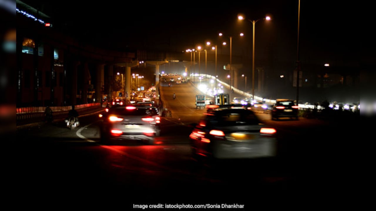 Woman Dies After Fall From Delhi Flyover, Cops Says She Was 'Mentally Unwell'