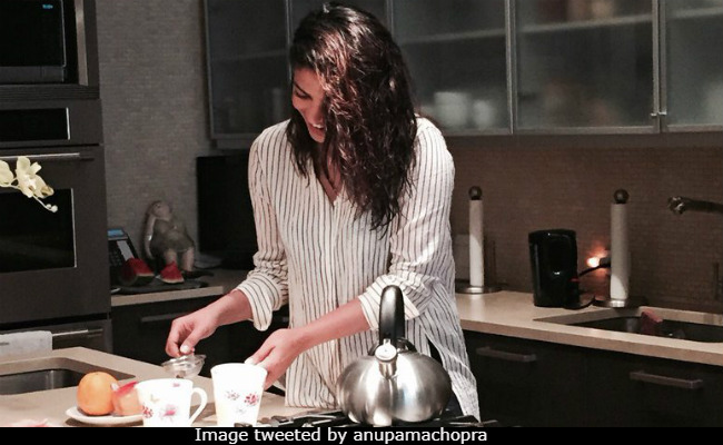 Viral: Priyanka Chopra's Swanky New York Apartment Looks Somewhat Like This