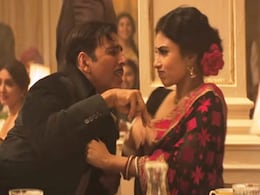 Gold Vs Satyameva Jayate Opening Day Collection: अक्षय कुमार ने पहले दिन जीता 'गोल्ड', जॉन अब्राहम रह गए पीछे... Gold Vs Satyameva Jayate Opening Day Collection: अक्षय कुमार ने पहले दिन जीता 'गोल्ड', जॉन अब्राहम रह गए पीछे...