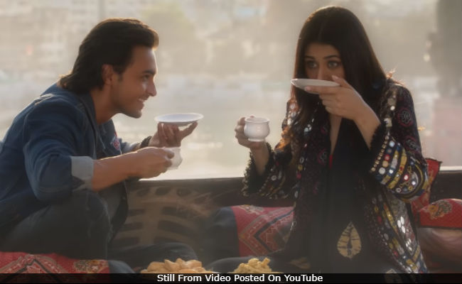 <i>Loveratri</i> Trailer: Warina Hussain And Aayush Sharma In Standard Bollywood Love Story