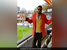 Ind vs Eng 2nd Test: विराट ब्रिगेड को सपोर्ट करने पहुंचे रणवीर सिंह, बारिश हुई तो कुछ यूं कर बैठे... देखें Ind vs Eng 2nd Test: विराट ब्रिगेड को सपोर्ट करने पहुंचे रणवीर सिंह, बारिश हुई तो कुछ यूं कर बैठे... देखें