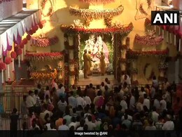Janmashtami 2018: देशभर में जन्माष्टमी की धूम, राष्ट्रपति और प्रधानमंत्री ने दी बधाई Janmashtami 2018: देशभर में जन्माष्टमी की धूम, राष्ट्रपति और प्रधानमंत्री ने दी बधाई