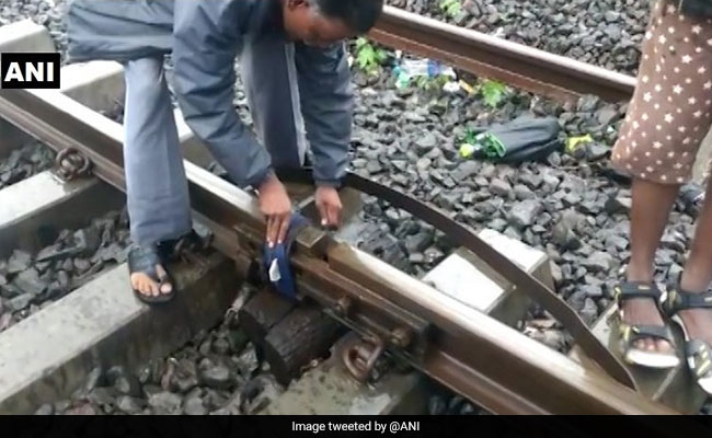In Video, Cloth Used To "Tie" Damaged Mumbai Track, Railways Clarifies