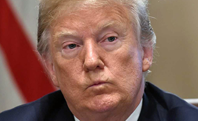 In Unprecedented Move, Ex-Spymasters Condemn Trump For His "Threats"