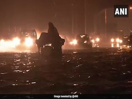 Weather Report : दिल्ली-एनसीआर के कई इलाकों में तेज बारिश, जानें अपने राज्य का हाल Weather Report : दिल्ली-एनसीआर के कई इलाकों में तेज बारिश, जानें अपने राज्य का हाल