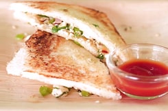 How To Make Paneer Sandwich At Home How To Make Paneer Sandwich At Home