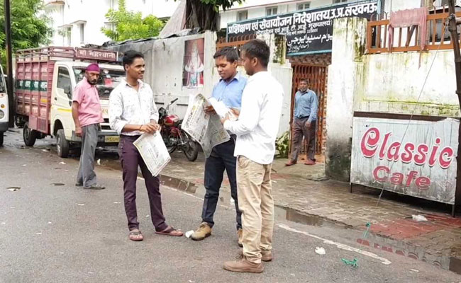 In UP, 93,000 Apply For 62 Peon's Posts, Many Hold Research Degrees